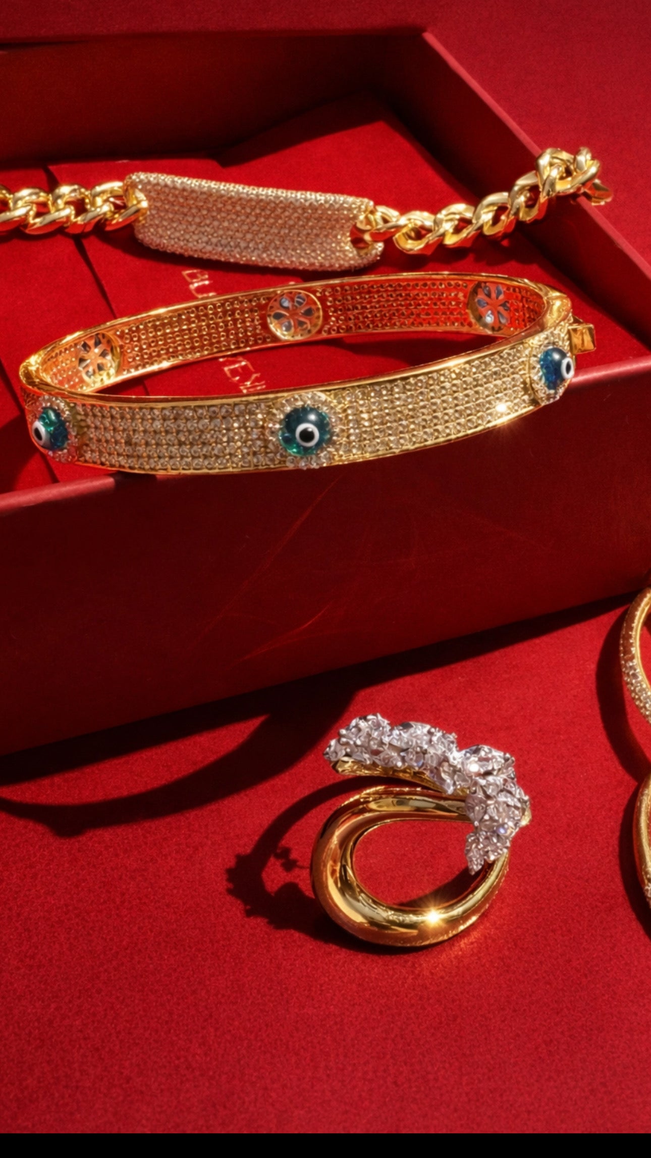 1.kalite Nazar Boncuk Detaylı Full Taş Kelepçe