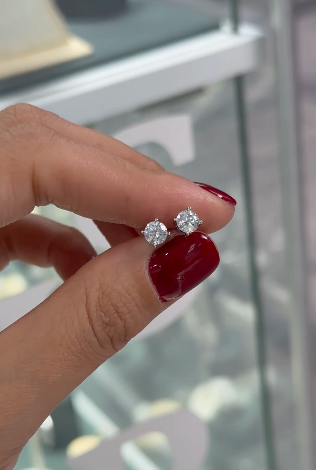 0,5 crat tek taş küpe 925 ayar gümüş